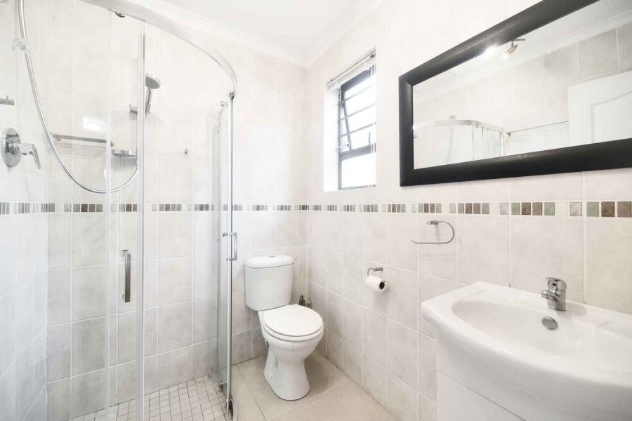 4 Bedroom Property for Sale in Voelklip Western Cape